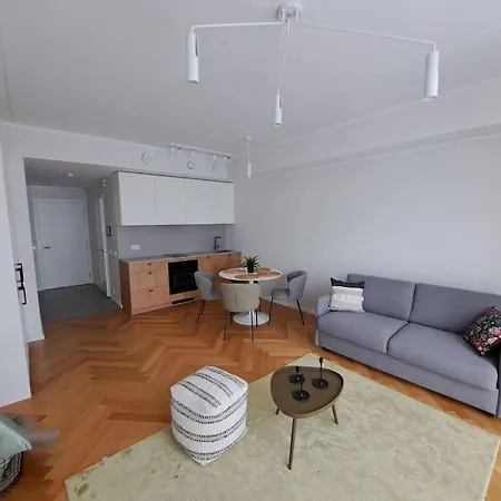 Uus Uehe Toaline Korter Kesklinnas